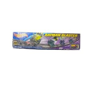 BATMAN BLASTER PLAYSET HOT WHEELS  2003 CAR SET VEHICLE Unopened‎ Batmobile Car